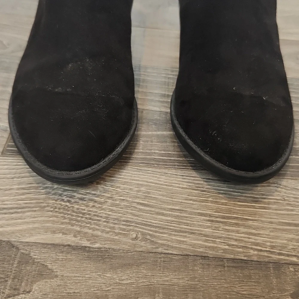 Roebuck Black Faux Suede Grommet Booties‎ Block Heel Size 7